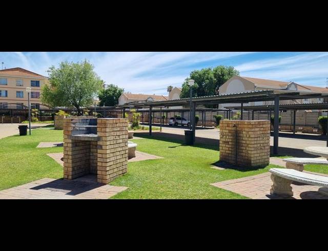 2 BEDROOM APARTMENT FOR SALE IN KANONIERSPARK